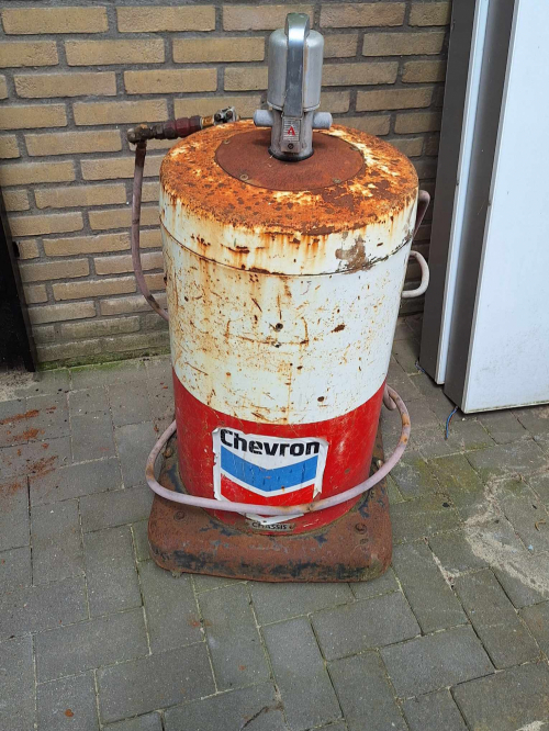 Opruiming! oud en origineel, decoratieve oliepomp, vetpomp⛽