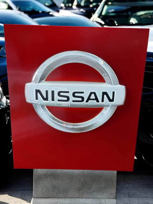 Cool vintage light box from a Nissan car dealer🚘